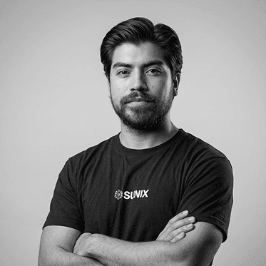 Alex V.